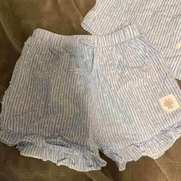 Cute cotton shirt and short pj set one available one in 4-5yrs - Picture 2 of 8